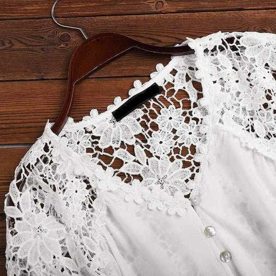 Liliana™ | Blusa in Pizzo con Dettagli Floreali